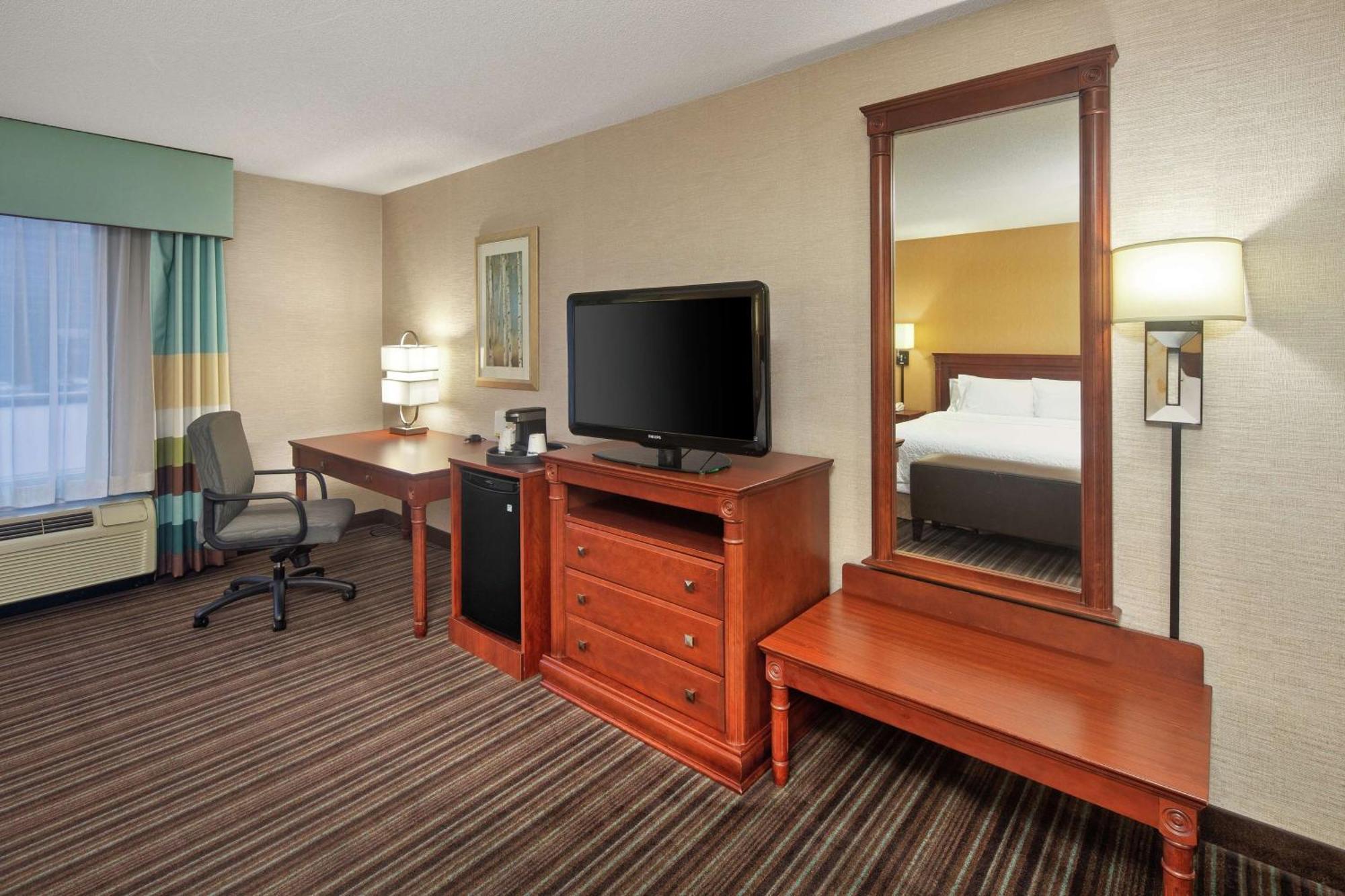 Hampton Inn & Suites By Hilton Toronto Airport Mississauga Esterno foto